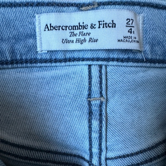 Abercrombie & Fitch Flare Jeans - Picture 2 of 4